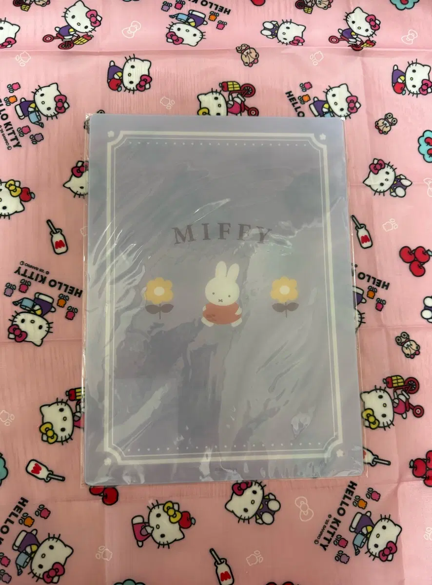 미피 책받침