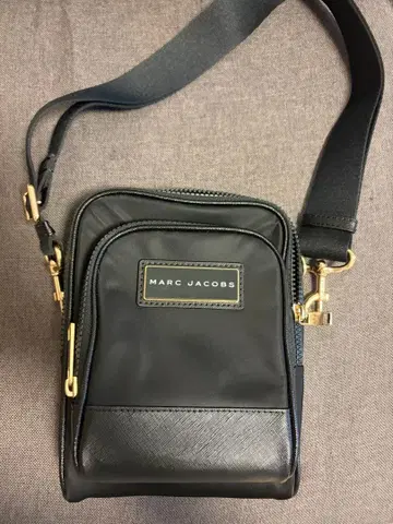 MARC JACOBS 블랙 숄더백