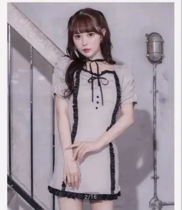 새상품급 Pium 피움 프릴 절개 초커 컷 원피스