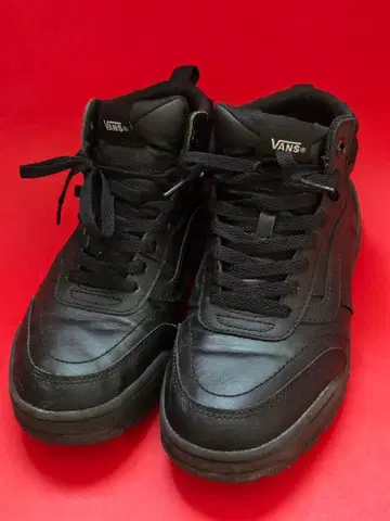 VANS 반스 가죽 하이컷 스니커즈 타이슨하이 26cm