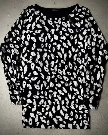 '00s' y2k gal leopard gimmick tee