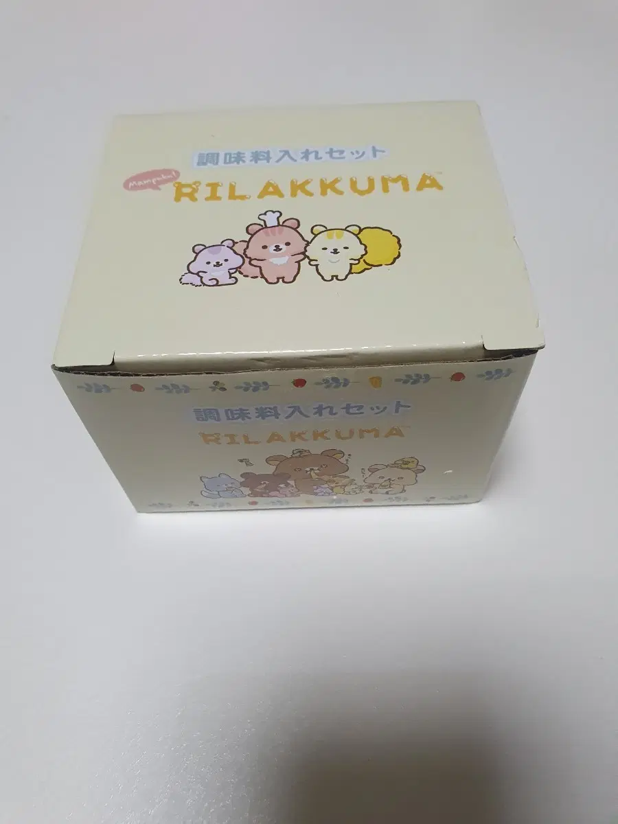 리락쿠마 코리락쿠마 소금통 후추통 피규어