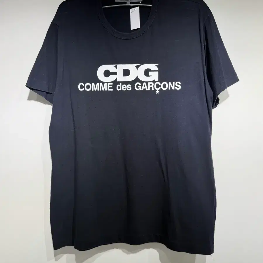 CDG 로고 반팔 티셔츠 블랙