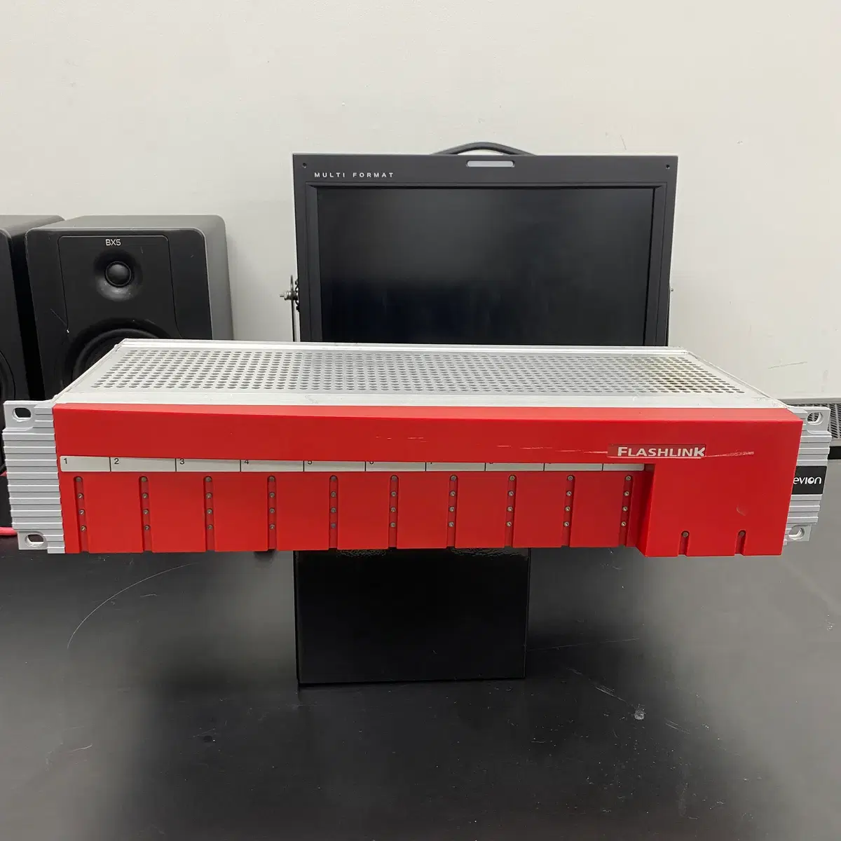 Nevion Flashlink 2RU 프레임 + DA-3GHD-8-MKI