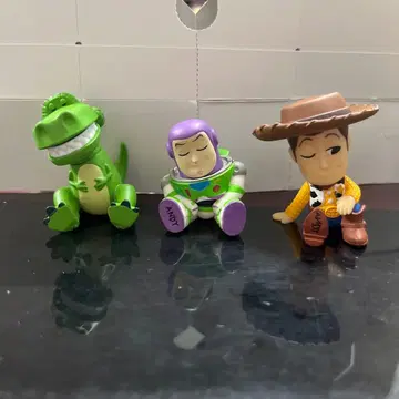 어깨 쿵 Fig. 토이 스토리 렉스 버즈 우디