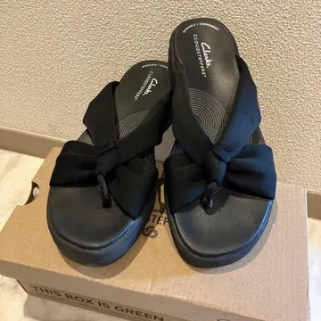 [Clarks 새상품급] CLOUDSTEPPERS 샌들 블랙