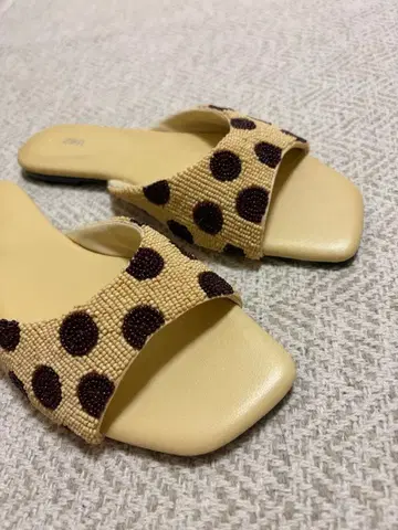 새상품급 미사용 새상품 ZARA 샌들