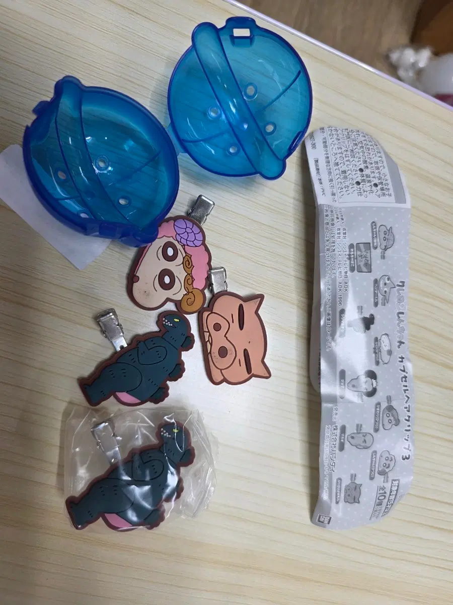 크레용신짱 캡슐 헤어 클립 세트