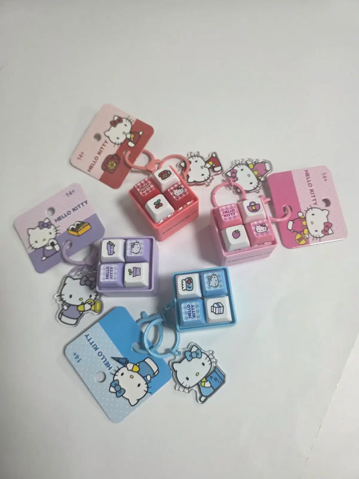 산리오 헬로키티 키캡 키링 키보드 캐릭터 가방키링 LED