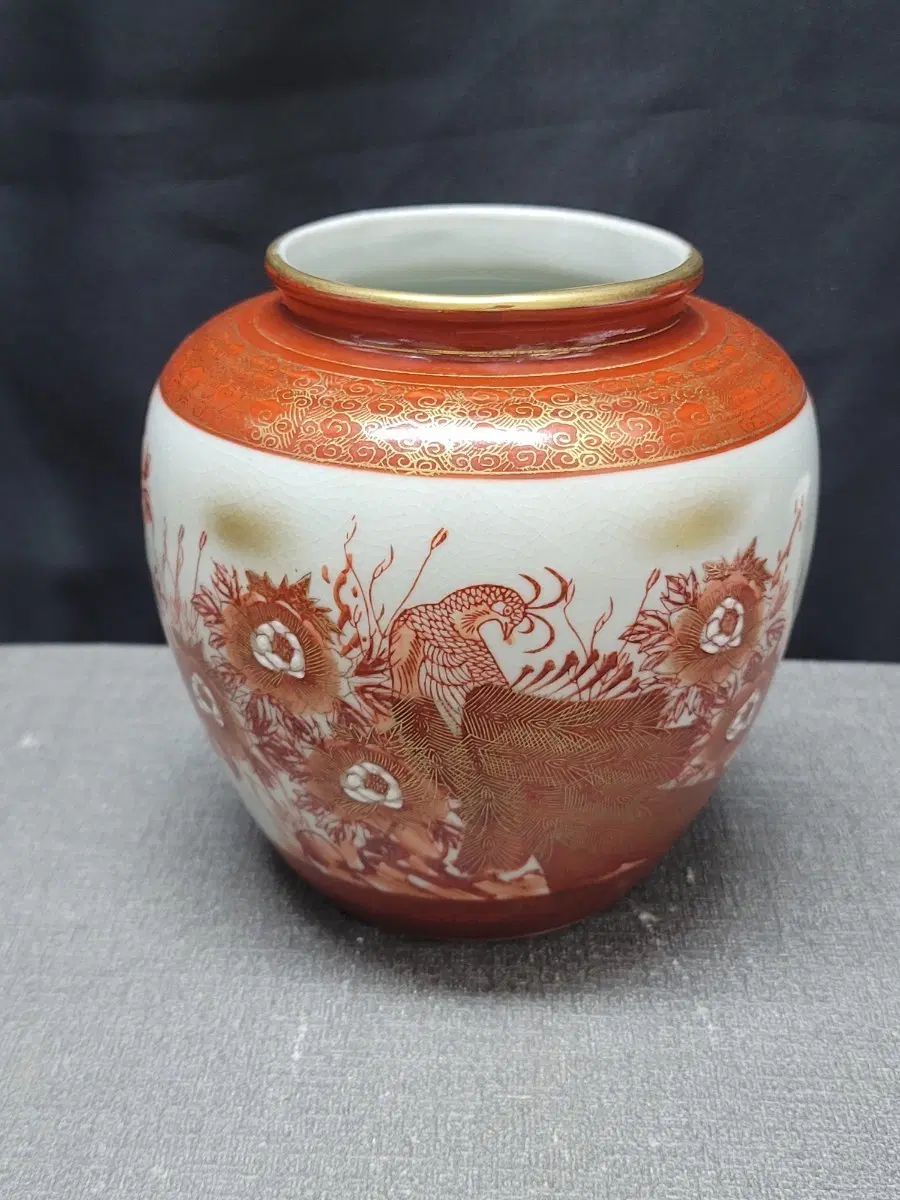 구다니 백자 금공작문호