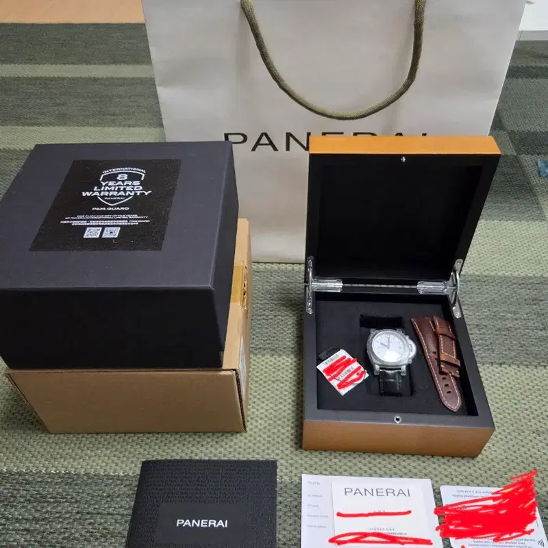 파네라이 쿼란타 40mm 흰판 pam01271