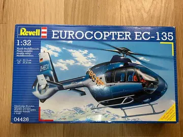 Revell 1/32 Eurocopter EC-135 프라모델