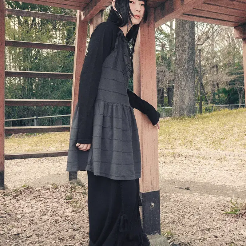 허그유어스킨 Angel patched raglan dress
