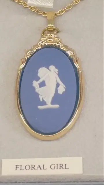 Wedgwood 재스퍼 목걸이 FLORAL GIRL