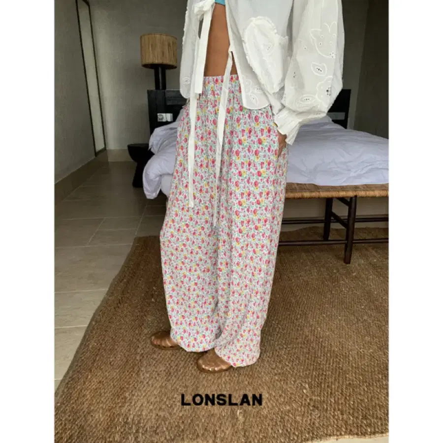 LONSLAN 론슬란 팬츠 바지 썸머 니치 플리츠 플로럴 프린트 엘라스틱