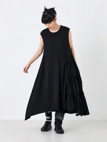 고무 밴딩 / 레어 슬리브리스 비대칭 원피스 개더 블랙