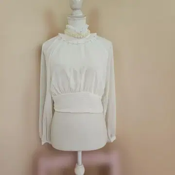 ZARA 아주 멋진 펄 프릴 화이트 블라우스