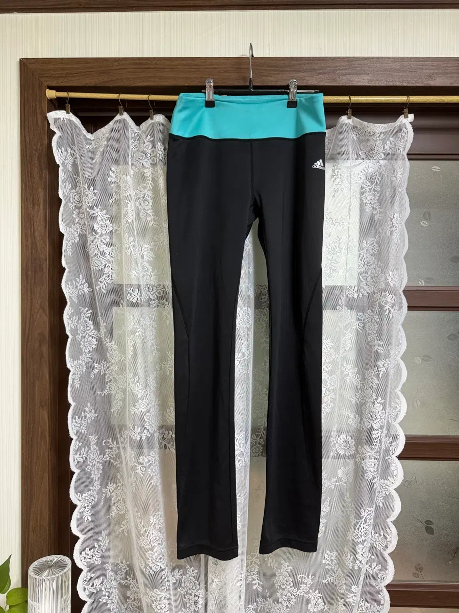 아디다스 일자 드라이핏 레깅스팬츠