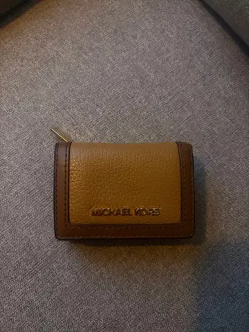 MICHAEL KORS 3단 폴더형 지갑 브라운