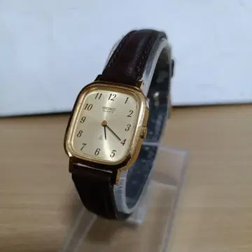 SEIKO 세이코 여성용 쿼츠 배터리 포함 작동품