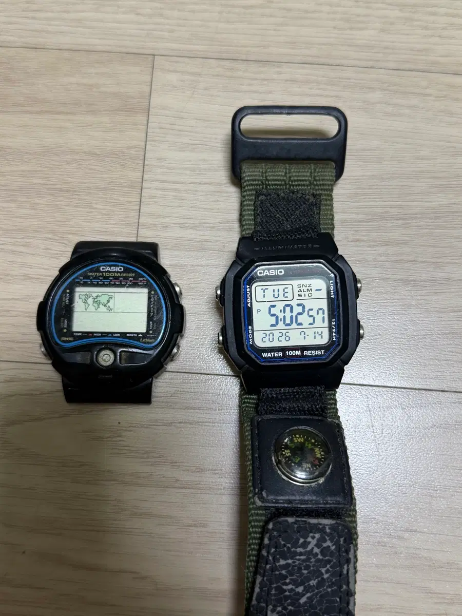 카시오 디지털 시계 2개