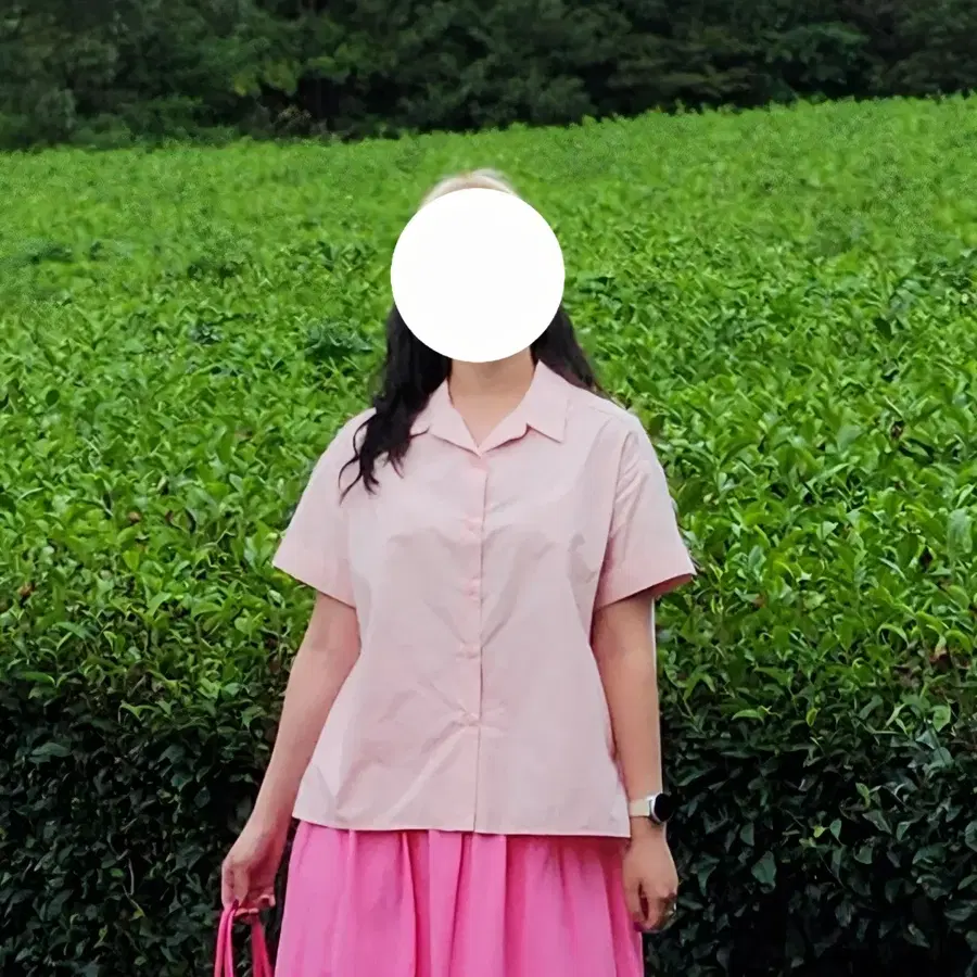 파스텔 핑크 반팔 셔츠