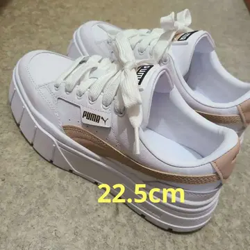 PUMA 통굽 스니커즈 화이트 x 베이지 22.5cm