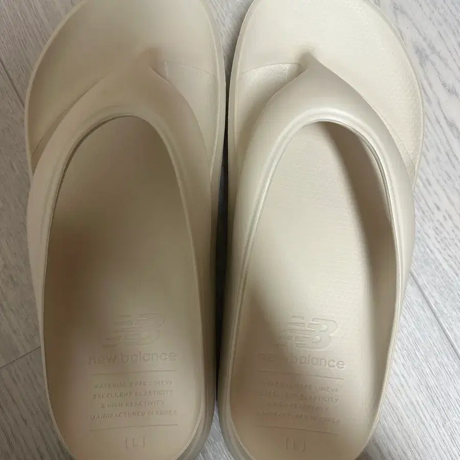 뉴발란스 쪼리 L