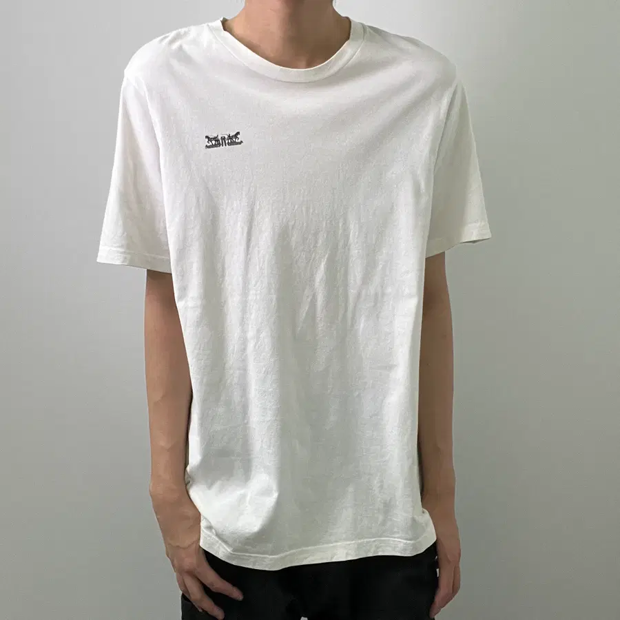 Levis 리바이스 로고 화이트 반팔 티셔츠 L