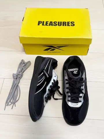 플레져스 험머 스트릿 리복 콜라보 스니커즈 24cm 블랙