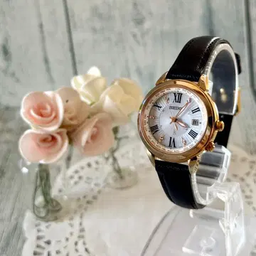 [레어] SEIKO 루키아 손목시계 1B25-0AR0 전파 솔라 골드