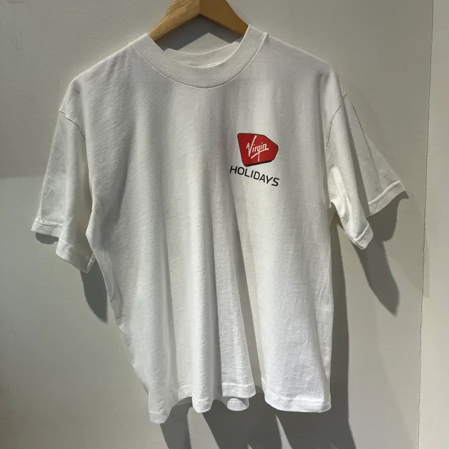 Virgin Holidays T-shirts M