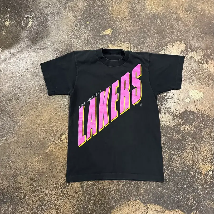 빈티지 90s LA 레이커스 빅로고 티셔츠