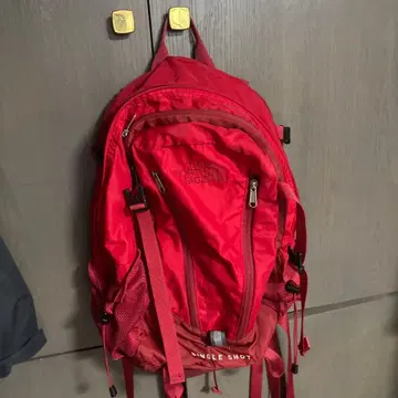 THE NORTH FACE 싱글 샷 백팩 레드
