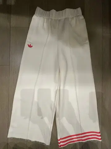adidas 와이드 팬츠 화이트 크롭 기장