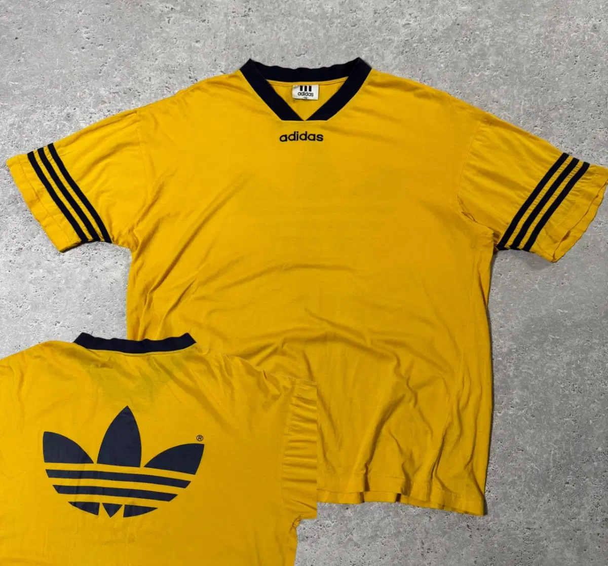 코르티스 2XL 아디다스 빅로고 올드스쿨 90s 면 반팔 티 병아리