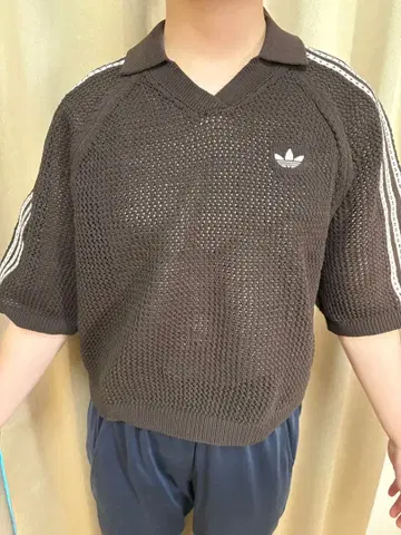 특별 세일 중 adidas 여성용 반팔 니트 브라운