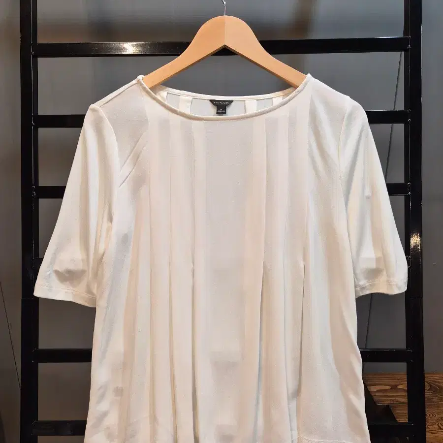 [S] 앤테일러 ANN TAYLOR 아이보리 플리츠 블라우스 2.5