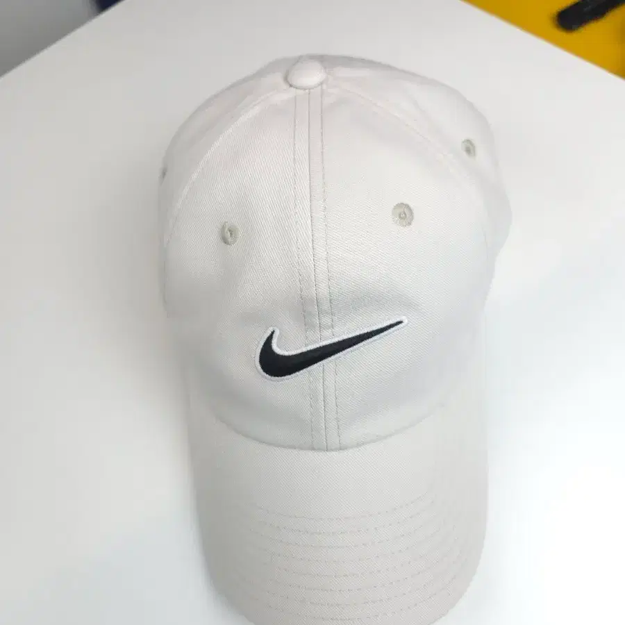 나이키 볼캡 베이지