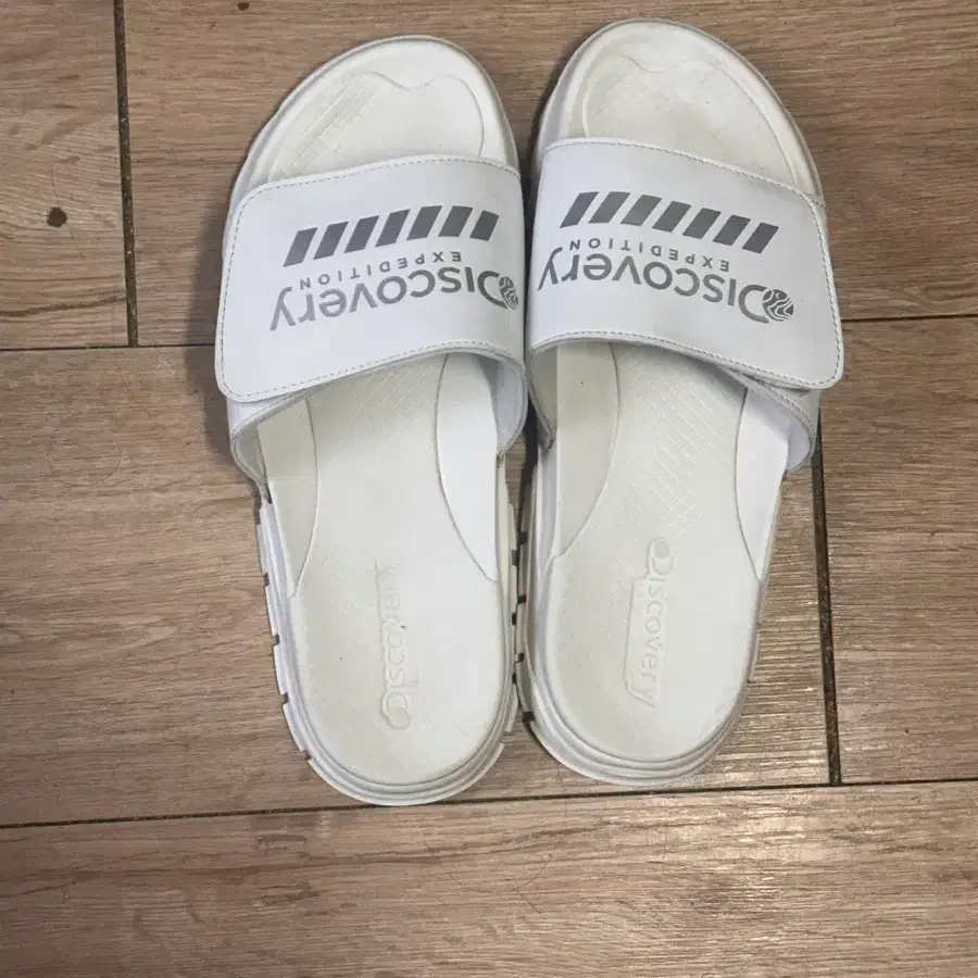 디스커버리 슬리퍼