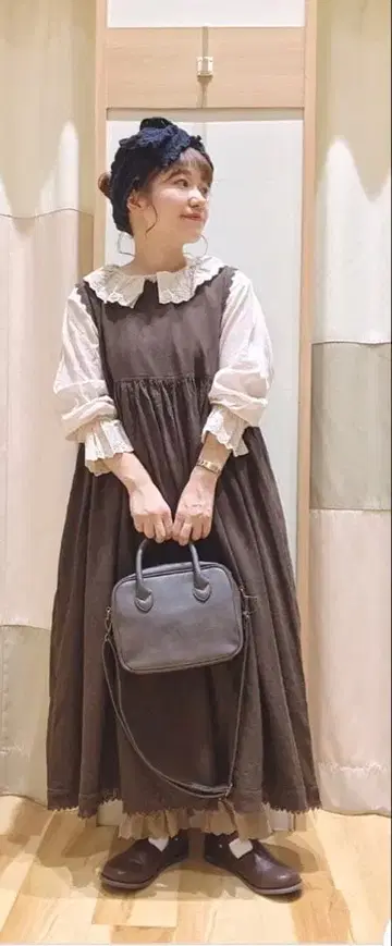 사만사 모스모스 전후 착용 슬리브리스 레이스 원피스 브라운 면린넨 차콜