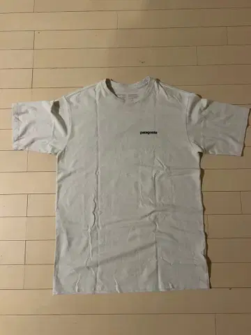 Patagonia Responsibili-Tee 화이트 S 사이즈