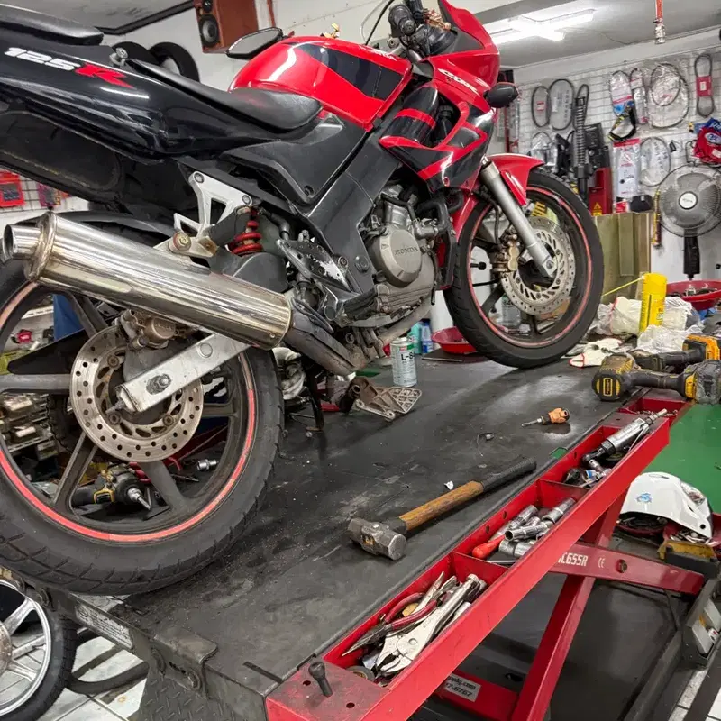 cbr12506년식 팝니다. 급처(대차도 봅니다)