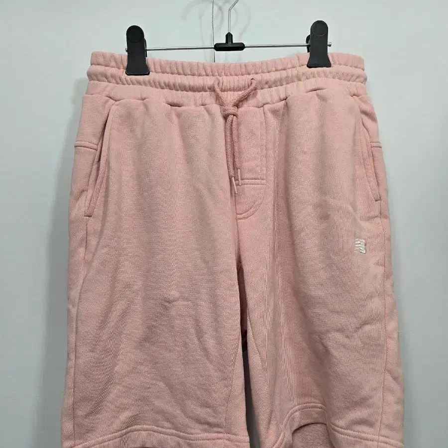 뉴발란스 반바지 S