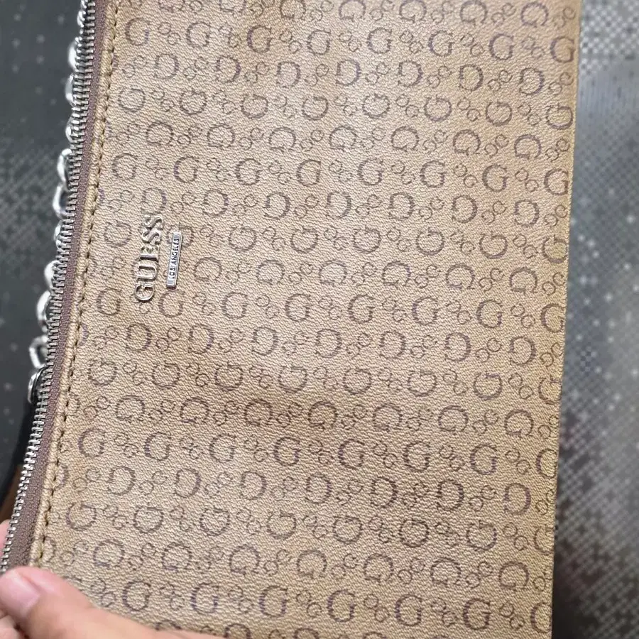 GUESS 여성 지갑 갈색