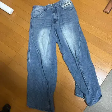 남성용 와이드 데님 팬츠 거미줄 자수