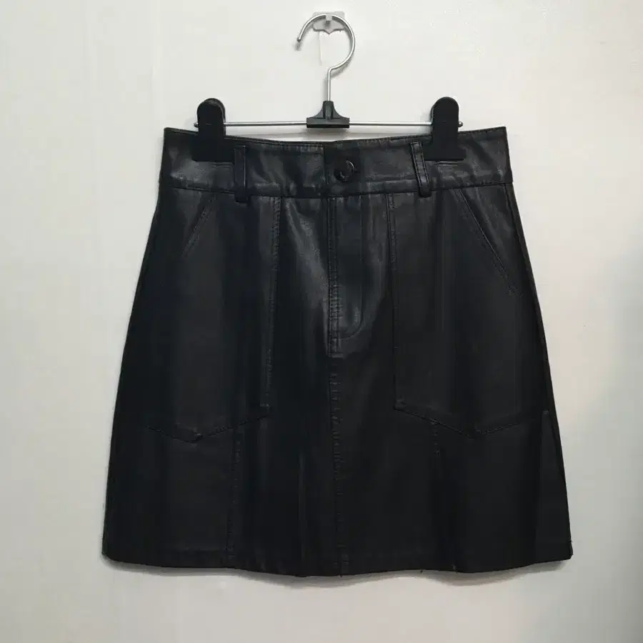 페이크 레더 치마 블랙 스커트