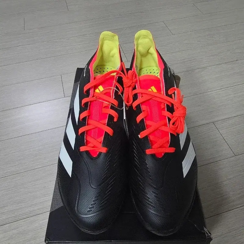 아디다스 프레데터 축구화 새상품 280