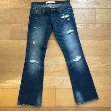 Abercrombie & Fitch 로우라이즈 부츠컷 데미지 25