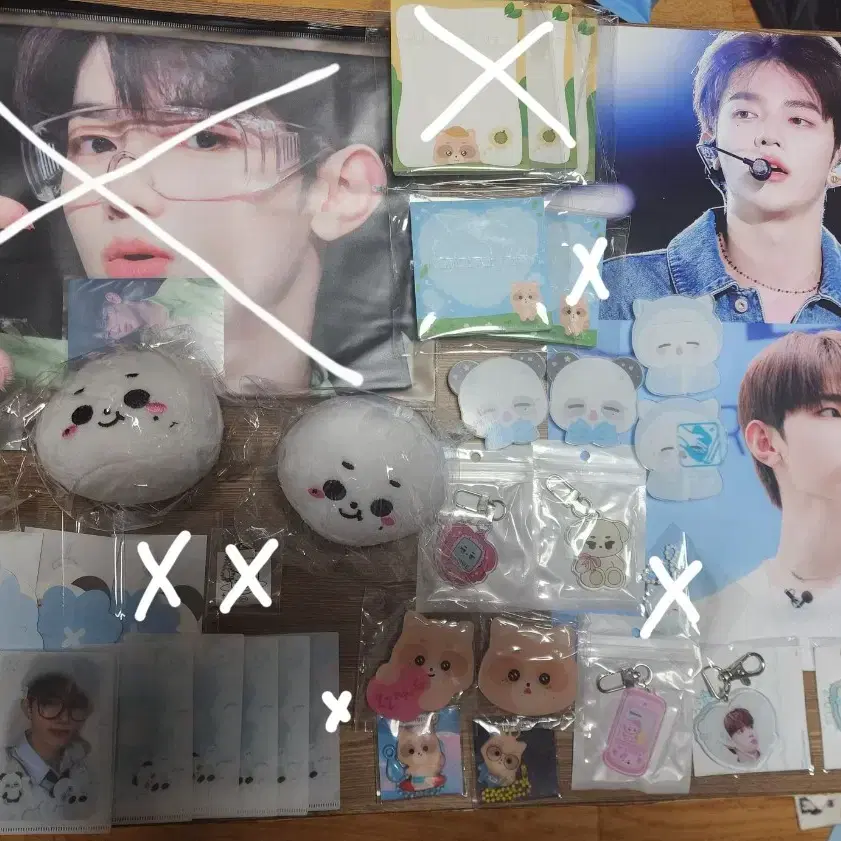 앤더블 제베원 장하오 생카 전시회 굿즈판매 그립톡 키링 트레카 엽서 가방
